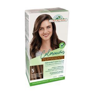 Tinte Castaño Claro (5) Corpore Sano en envase de 140 ml, un tinte capilar que proporciona un color castaño claro natural, formulado para ofrecer una cobertura completa y duradera con ingredientes suaves para el cabello.