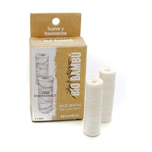 Hilo Dental de Seda Natural BioBambu, que incluye dos rollos de 30 metros cada uno, fabricado con seda natural para una limpieza interdental efectiva y ecológica, ideal para reponer el hilo dental en el dispensador recargable.