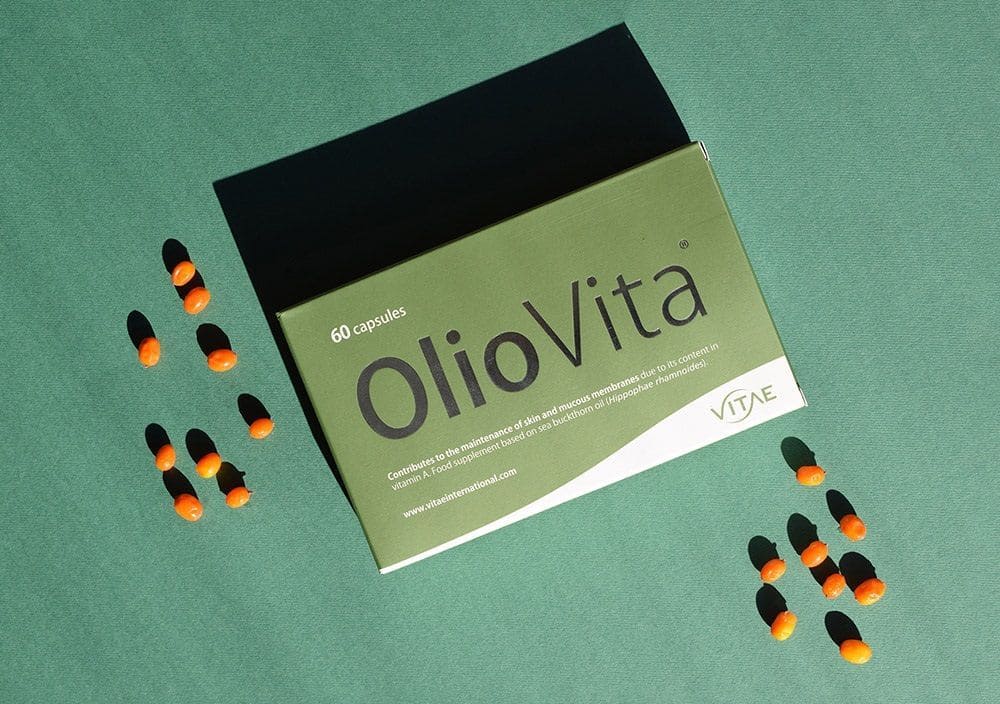 Imagen del producto Oliovita Pro de Vitae, resaltando sus beneficios para la salud. Oliovita Pro está formulado para proporcionar apoyo nutricional integral, promoviendo el bienestar general y contribuyendo a una mejor salud. La imagen muestra el envase del producto, enfocándose en su papel en el cuidado diario y su impacto positivo en la salud general.